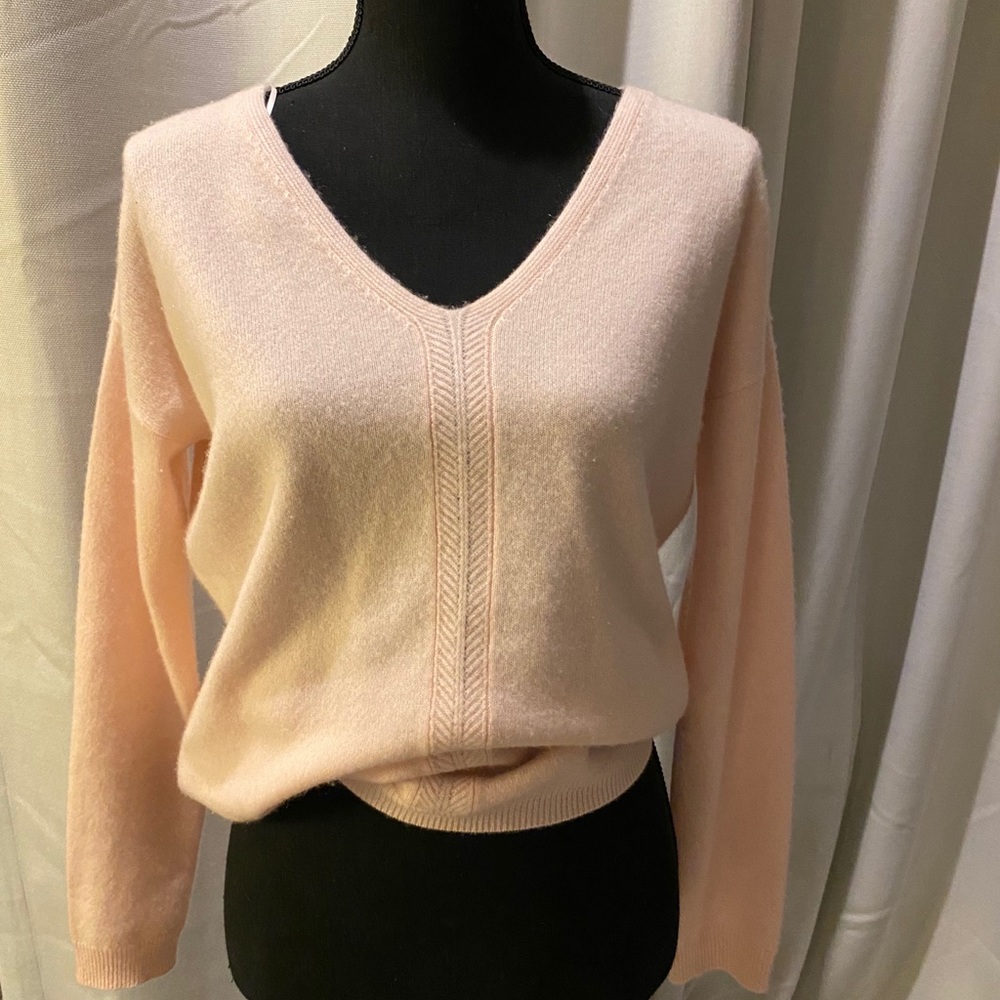 Nicole Miller 100% cashmere sweater